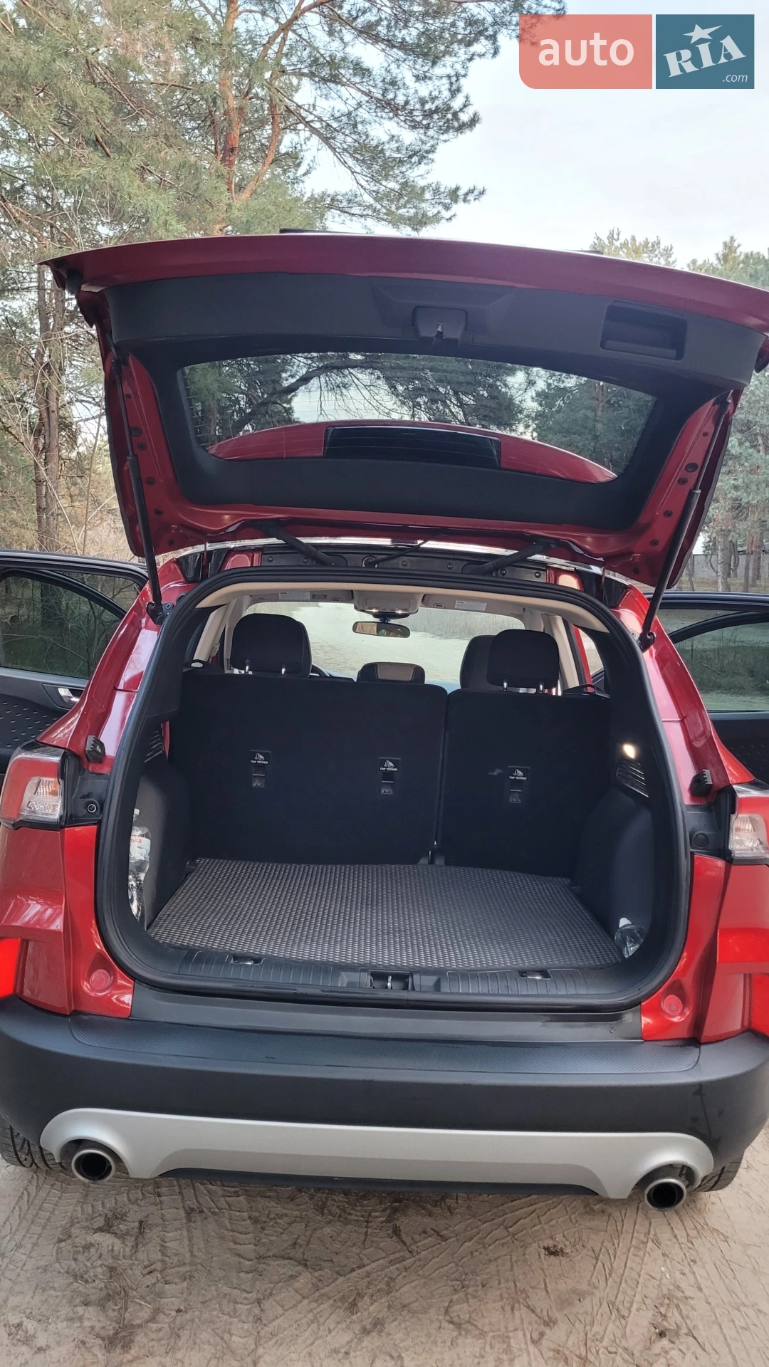 Ford Escape 2020 VIN 1FMCU9G63LUC54908 фото оголошення 8 з 19