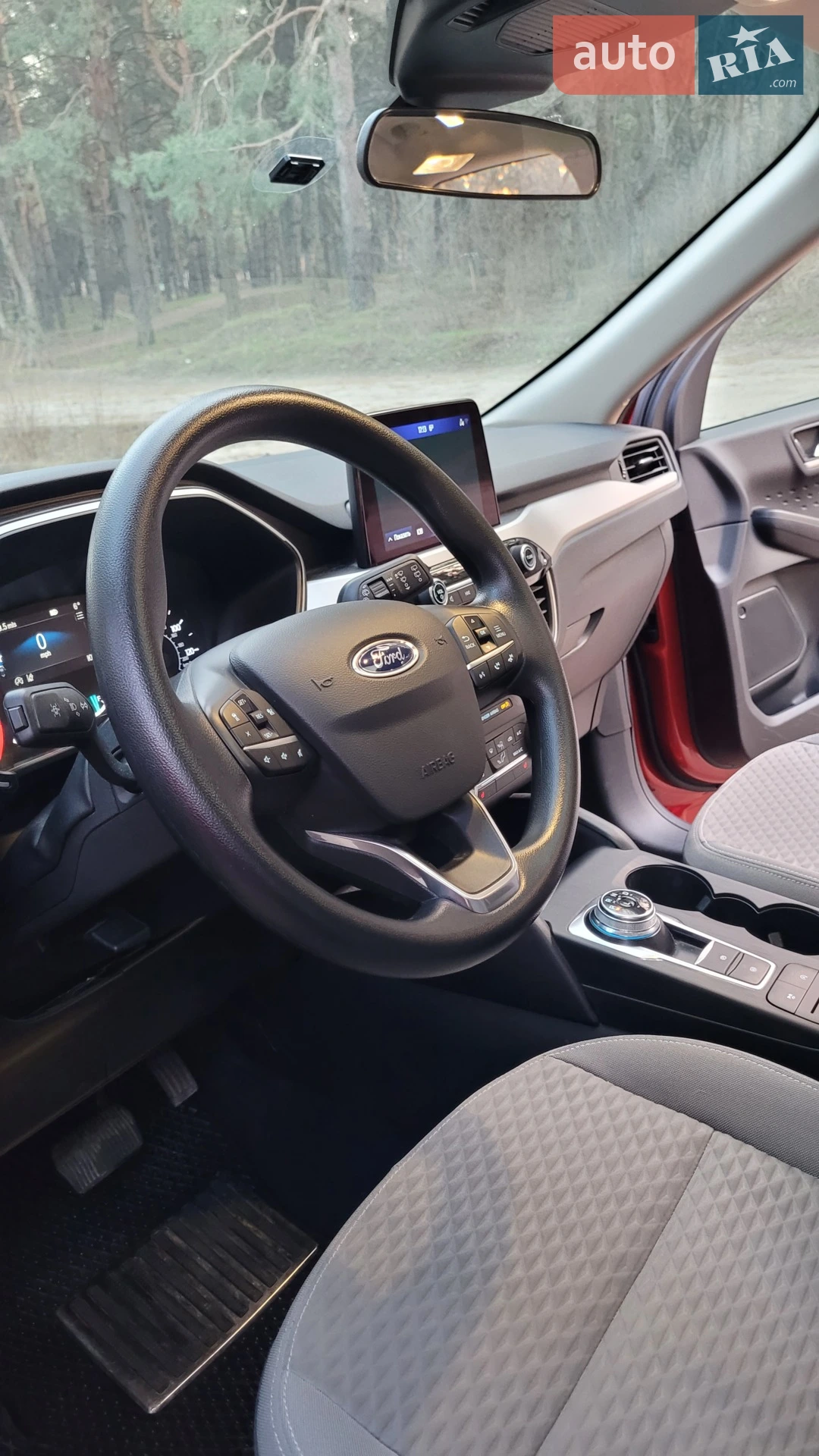 Ford Escape 2020 VIN 1FMCU9G63LUC54908 фото оголошення 10 з 19