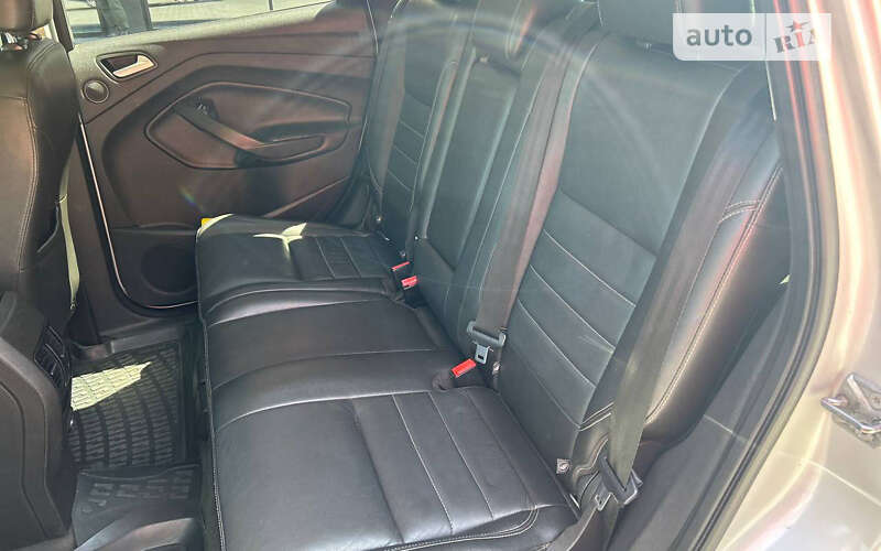 Внедорожник / Кроссовер Ford Escape 2013 в Черновцах