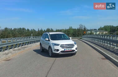 Внедорожник / Кроссовер Ford Escape 2018 в 