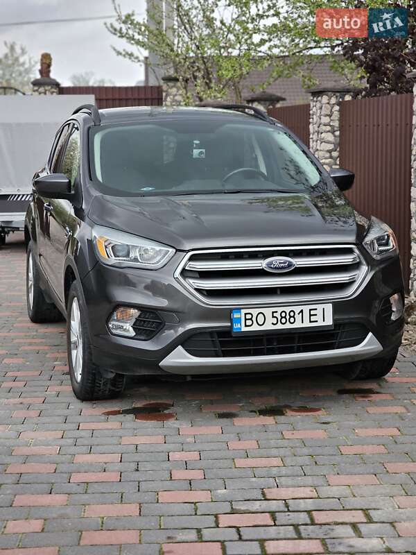 Позашляховик / Кросовер Ford Escape 2017 в Кременці