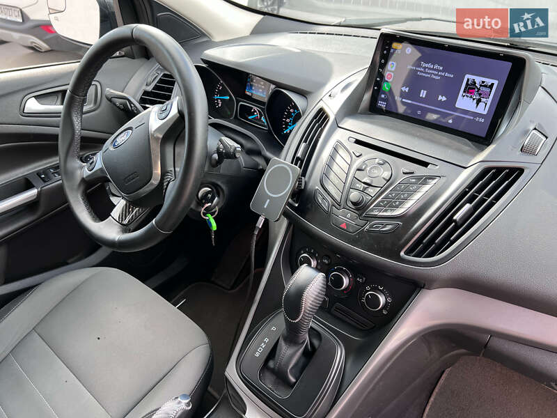 Позашляховик / Кросовер Ford Escape 2016 в Києві