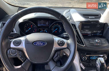Позашляховик / Кросовер Ford Escape 2012 в 