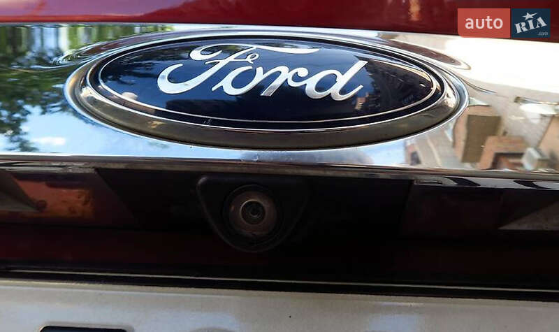 Внедорожник / Кроссовер Ford Escape 2014 в Ивано-Франковске