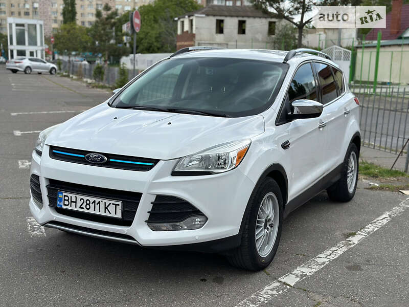 Позашляховик / Кросовер Ford Escape 2015 в Одесі