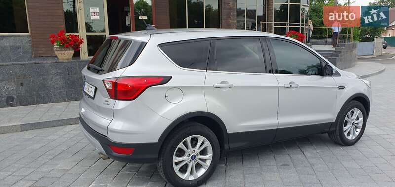 Внедорожник / Кроссовер Ford Escape 2018 в Белой Церкви