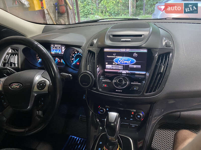 Внедорожник / Кроссовер Ford Escape 2013 в Харькове