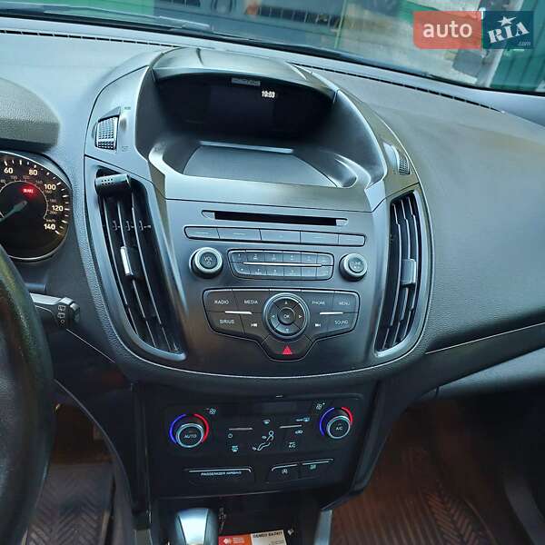 Внедорожник / Кроссовер Ford Escape 2016 в Доброполье