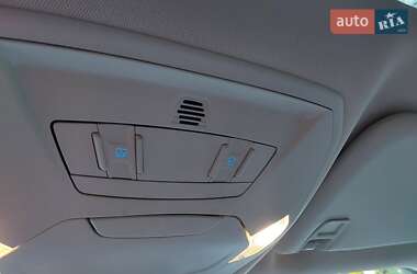 Внедорожник / Кроссовер Ford Escape 2016 в 