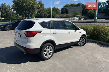 Позашляховик / Кросовер Ford Escape 2019 в Чернігові