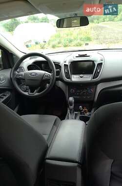 Внедорожник / Кроссовер Ford Escape 2017 в Золотоноше