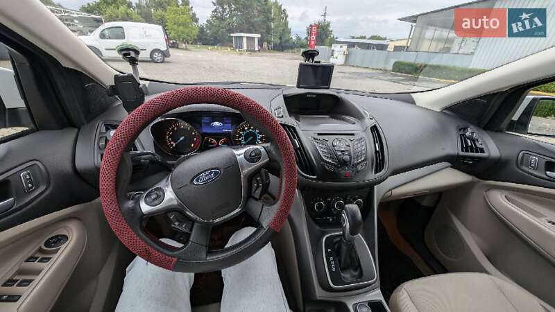 Позашляховик / Кросовер Ford Escape 2013 в Чернівцях