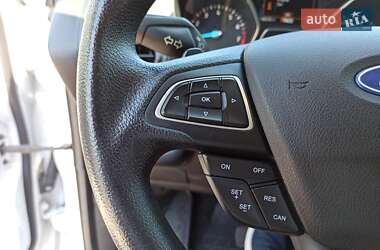 Внедорожник / Кроссовер Ford Escape 2017 в Днепре