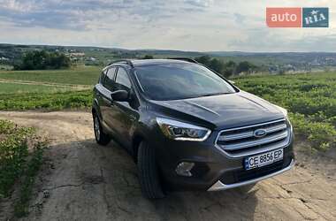 Позашляховик / Кросовер Ford Escape 2017 в Чернівцях