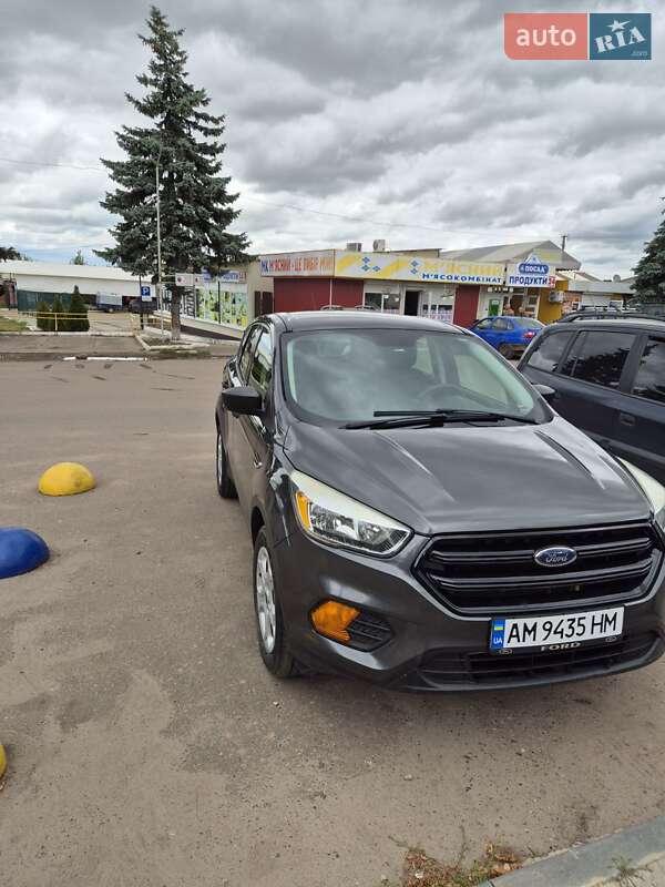 Внедорожник / Кроссовер Ford Escape 2016 в Житомире