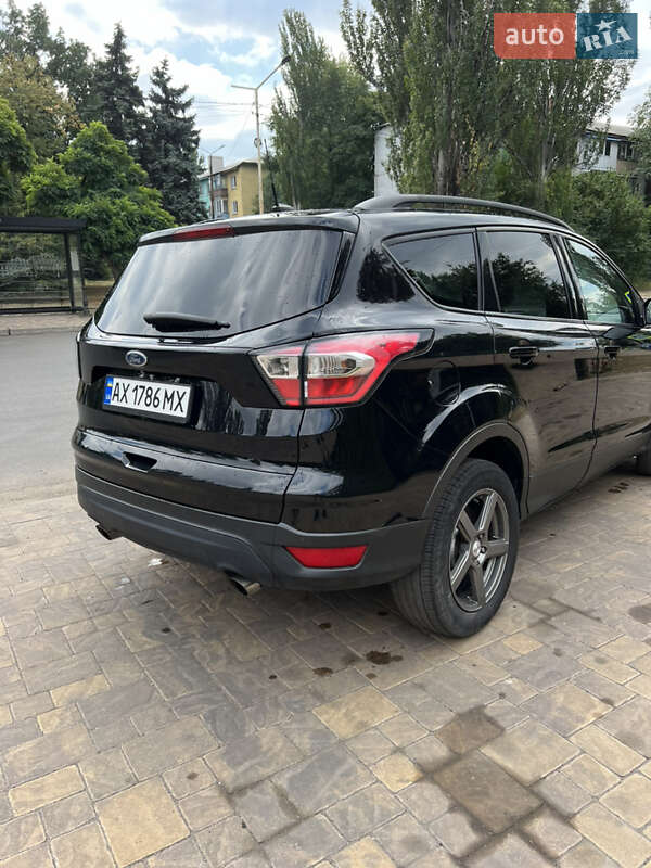 Внедорожник / Кроссовер Ford Escape 2017 в Васильковке