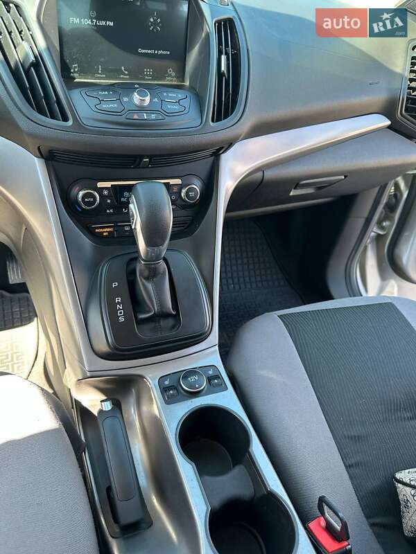 Позашляховик / Кросовер Ford Escape 2016 в Львові