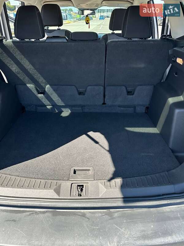 Позашляховик / Кросовер Ford Escape 2016 в Львові