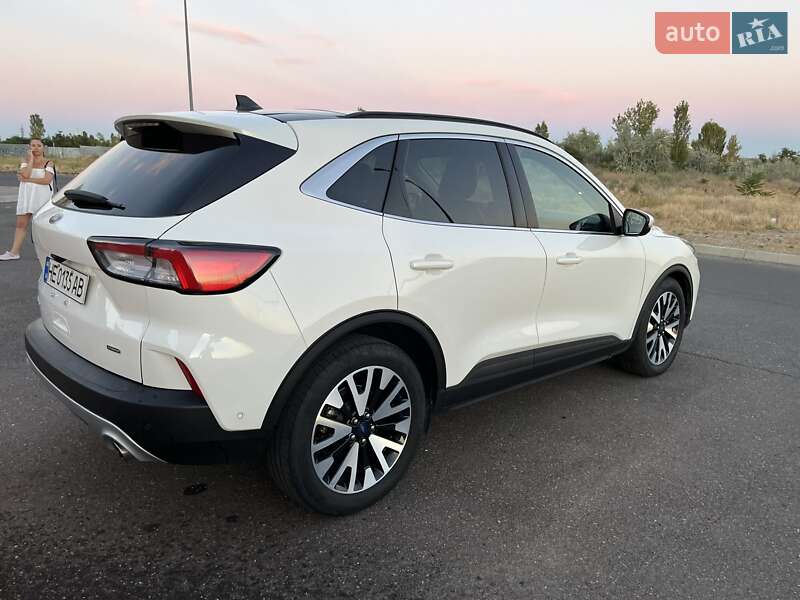 Внедорожник / Кроссовер Ford Escape 2020 в Николаеве