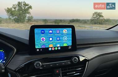 Внедорожник / Кроссовер Ford Escape 2020 в 