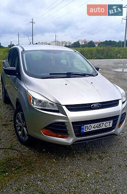 Внедорожник / Кроссовер Ford Escape 2014 в 