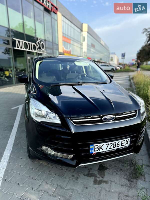 Внедорожник / Кроссовер Ford Escape 2015 в Ровно