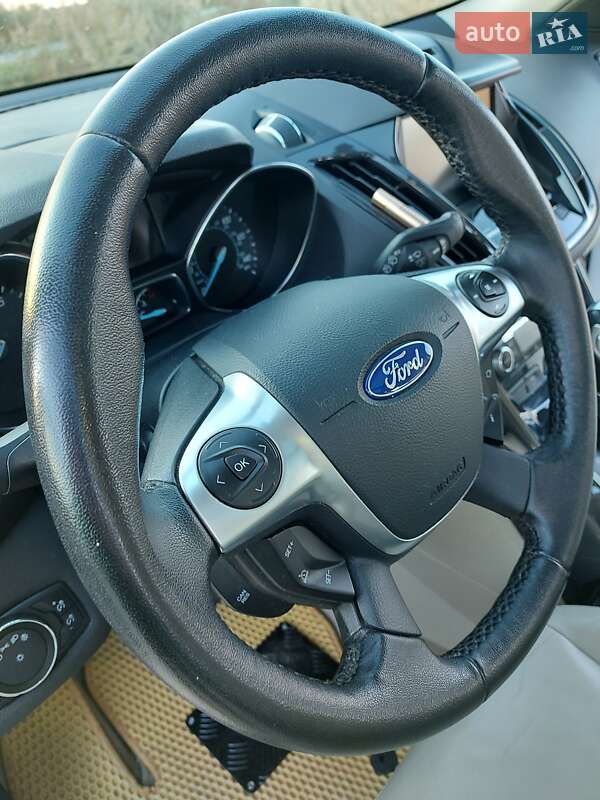 Внедорожник / Кроссовер Ford Escape 2013 в Обухове