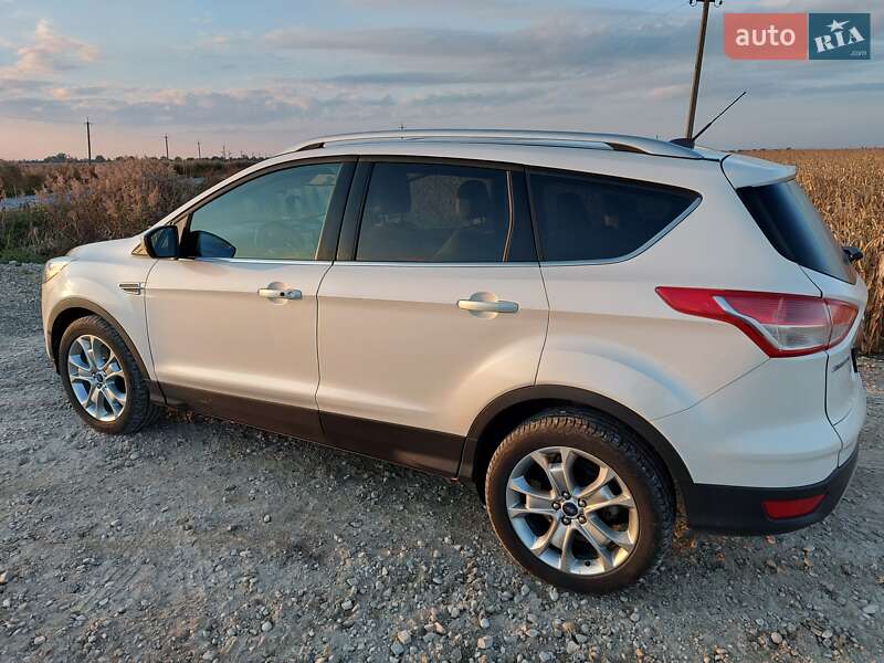 Внедорожник / Кроссовер Ford Escape 2013 в Обухове