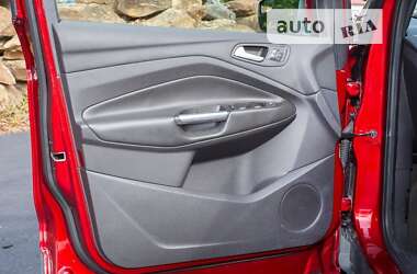 Внедорожник / Кроссовер Ford Escape 2014 в 