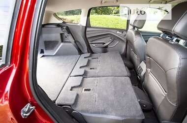 Внедорожник / Кроссовер Ford Escape 2014 в 
