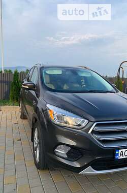 Позашляховик / Кросовер Ford Escape 2017 в Іршаві