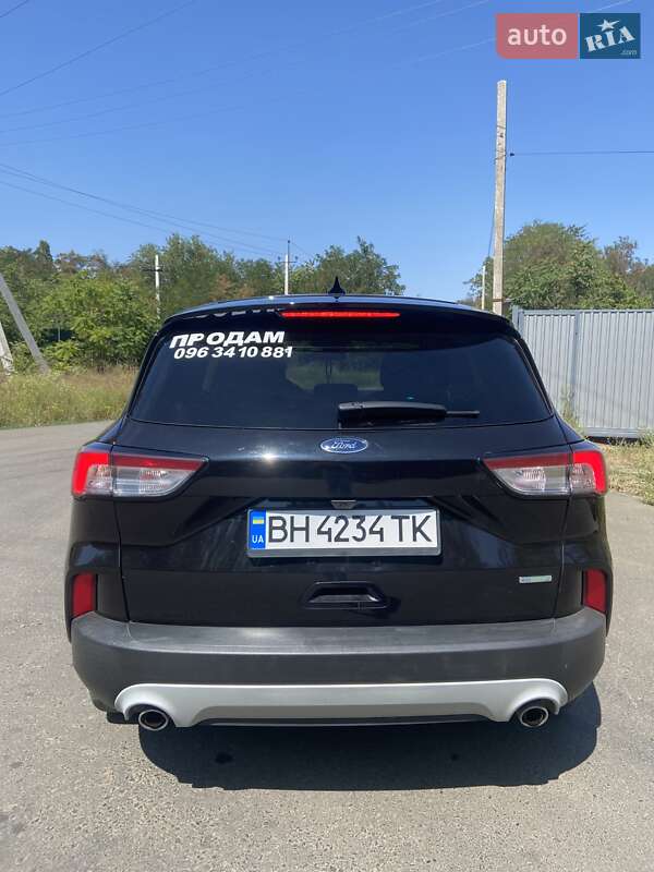 Позашляховик / Кросовер Ford Escape 2019 в Одесі
