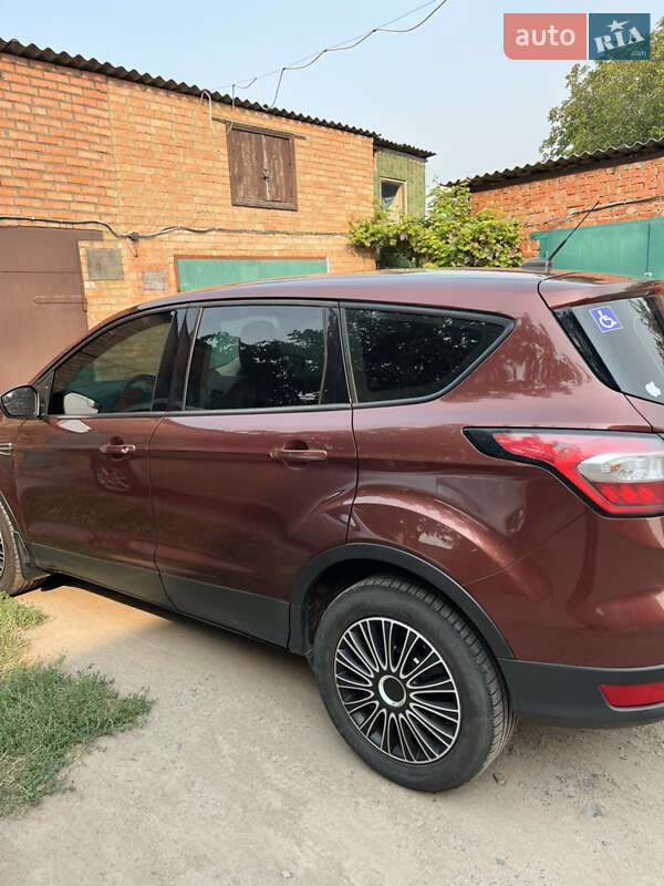 Внедорожник / Кроссовер Ford Escape 2018 в Виннице