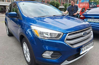 Внедорожник / Кроссовер Ford Escape 2016 в 