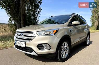 Внедорожник / Кроссовер Ford Escape 2017 в Барышевке