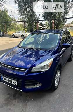 Внедорожник / Кроссовер Ford Escape 2015 в Славянске