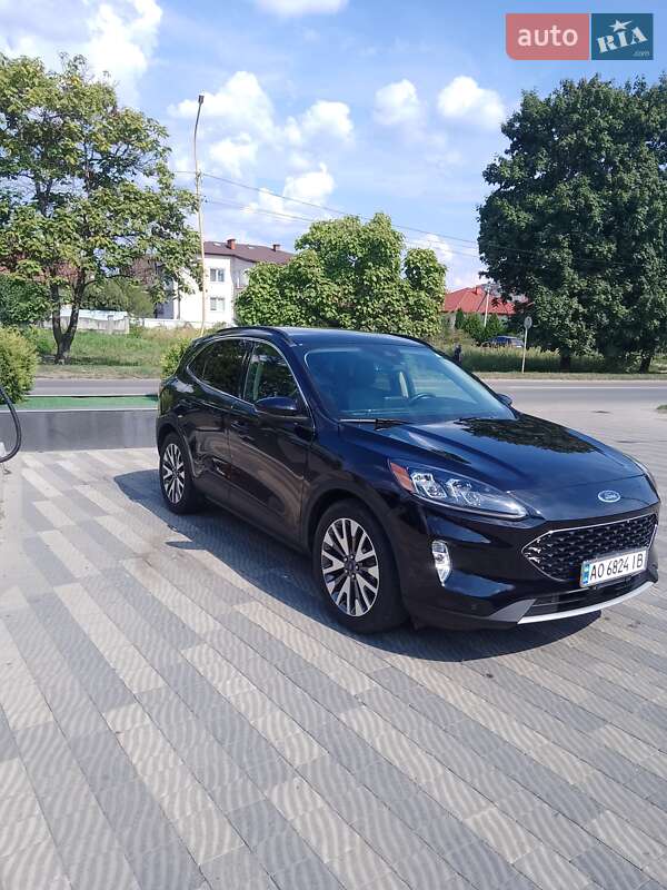 Внедорожник / Кроссовер Ford Escape 2019 в Ужгороде