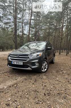 Внедорожник / Кроссовер Ford Escape 2017 в Днепре