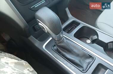 Внедорожник / Кроссовер Ford Escape 2018 в 