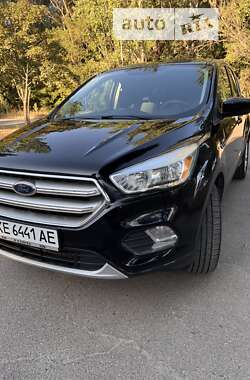 Позашляховик / Кросовер Ford Escape 2016 в Дніпрі