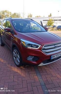 Внедорожник / Кроссовер Ford Escape 2018 в Ровно