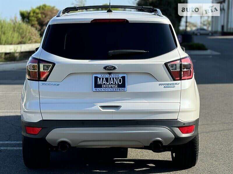 Внедорожник / Кроссовер Ford Escape 2017 в Львове