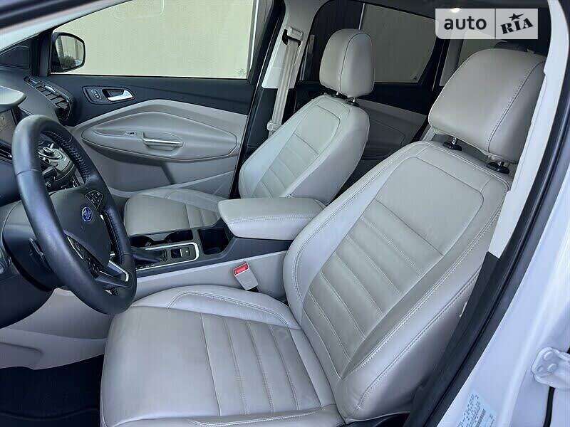 Внедорожник / Кроссовер Ford Escape 2017 в Львове