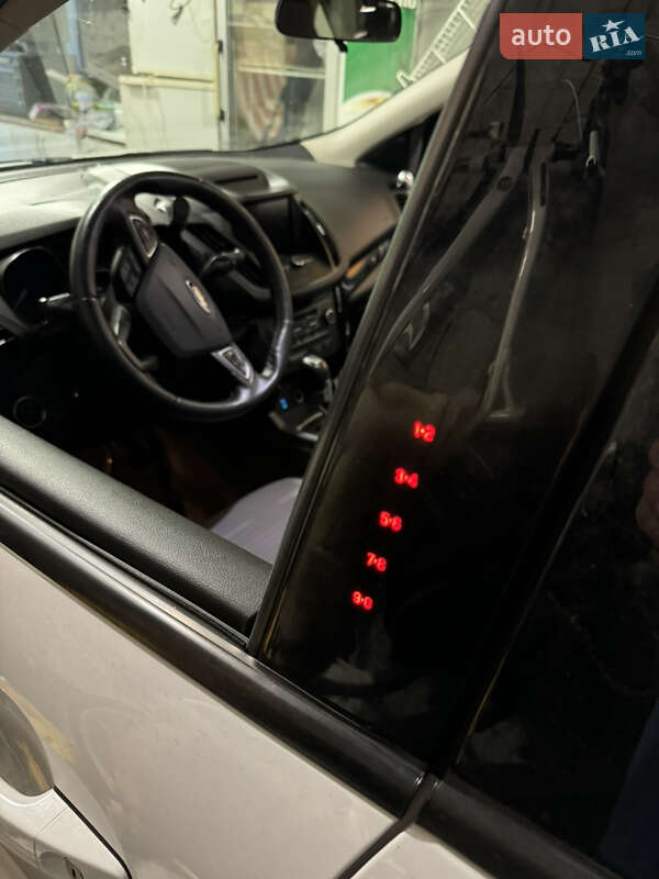 Внедорожник / Кроссовер Ford Escape 2018 в Днепре фото 8 Внедорожник / Кроссовер Ford Escape 2018 в Днепре