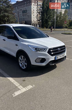 Внедорожник / Кроссовер Ford Escape 2016 в Кривом Роге