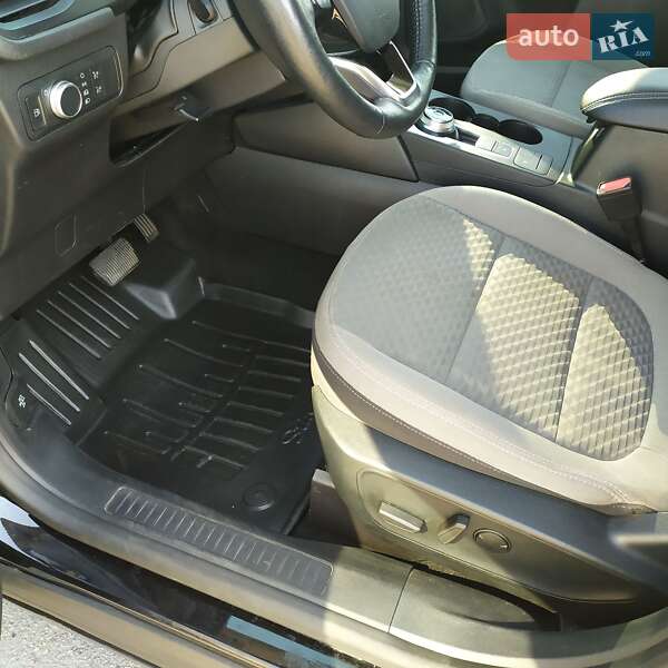 Внедорожник / Кроссовер Ford Escape 2021 в Киеве