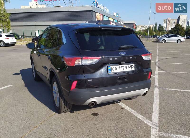 Внедорожник / Кроссовер Ford Escape 2021 в Киеве