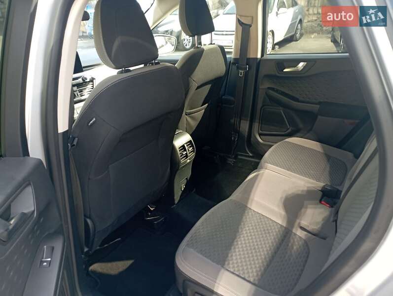 Внедорожник / Кроссовер Ford Escape 2020 в Киеве