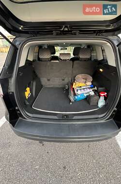 Внедорожник / Кроссовер Ford Escape 2014 в 