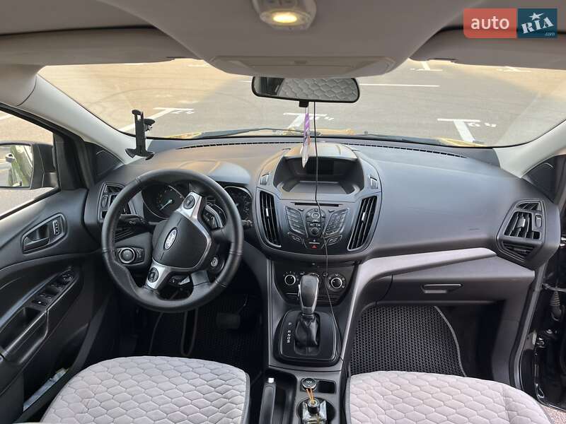 Позашляховик / Кросовер Ford Escape 2014 в Татарбунарах